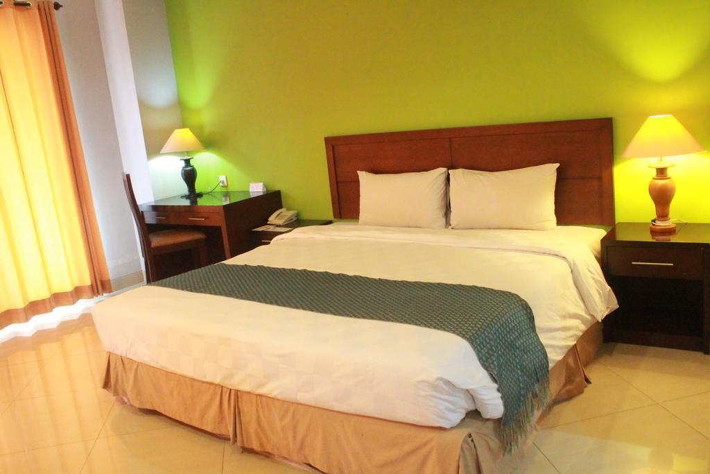 Hotel Town House Bukit Damai Indah Balikpapan  Exteriér fotografie